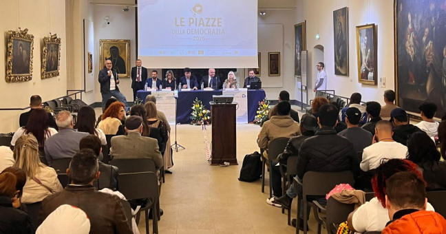 “Le Piazze della democrazia”: lavoro, giovani e migrazioni